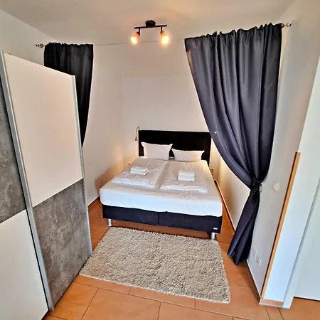 Apartment Haus Bella *